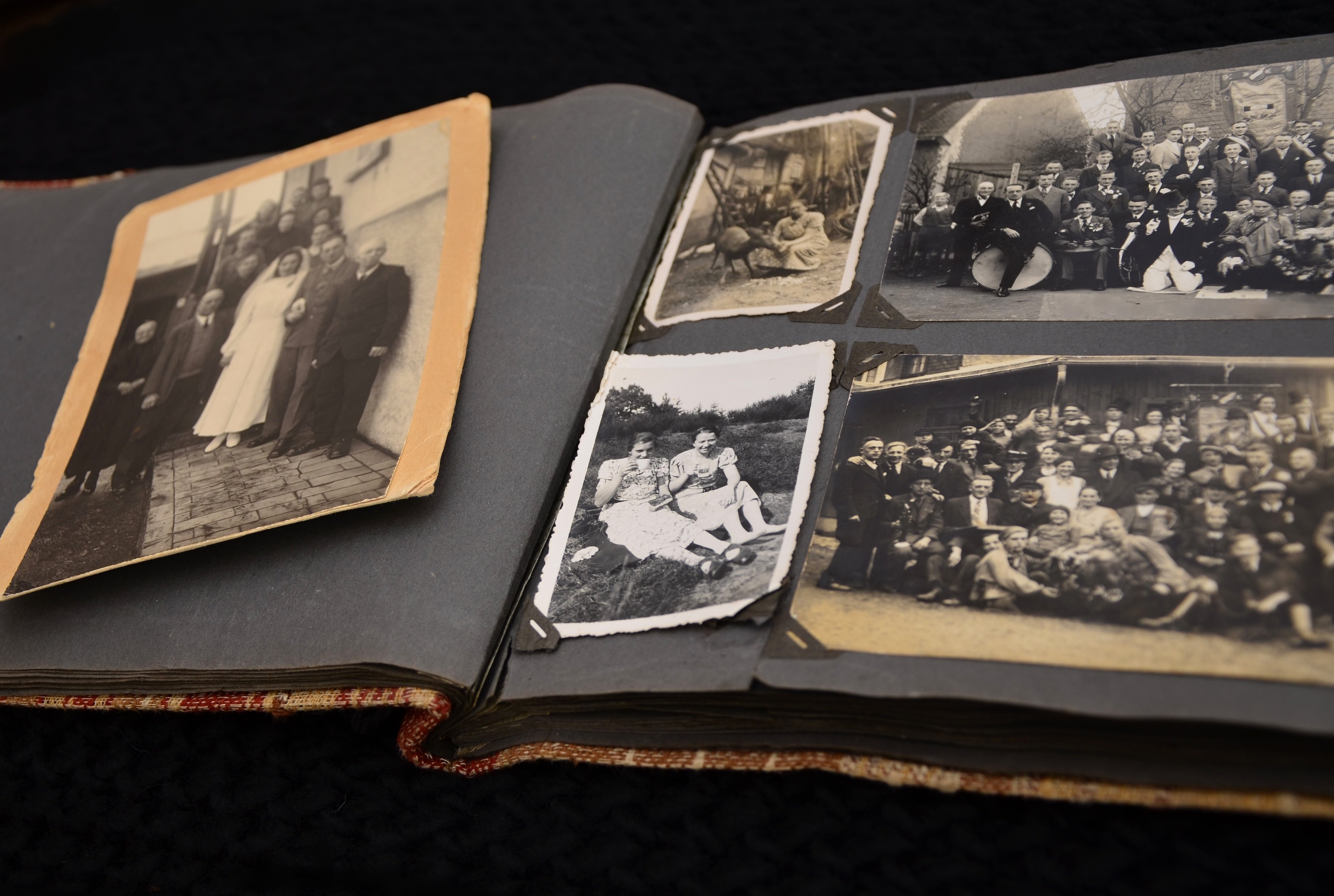 Fotografie e ricordi raccolti in un album